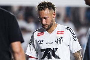 又伤了巴媒：内马尔接受韧带重建手术的左膝疼痛，或缺席比赛